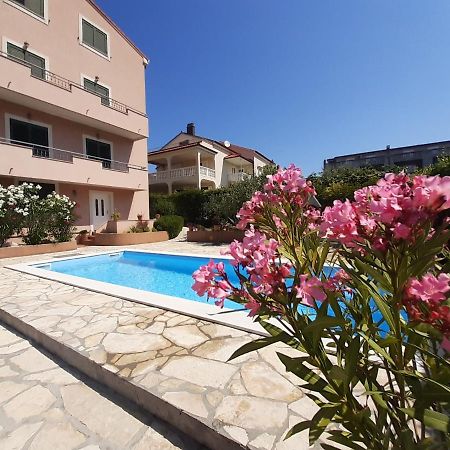 זאדאר Apartments Lara & Luka מראה חיצוני תמונה