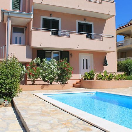 זאדאר Apartments Lara & Luka מראה חיצוני תמונה