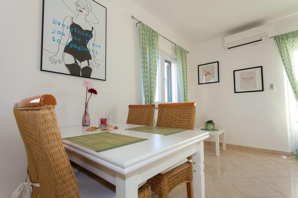זאדאר Apartments Lara & Luka מראה חיצוני תמונה