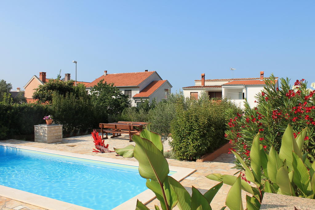 זאדאר Apartments Lara & Luka מראה חיצוני תמונה