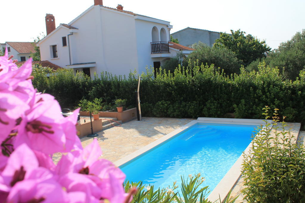 זאדאר Apartments Lara & Luka מראה חיצוני תמונה