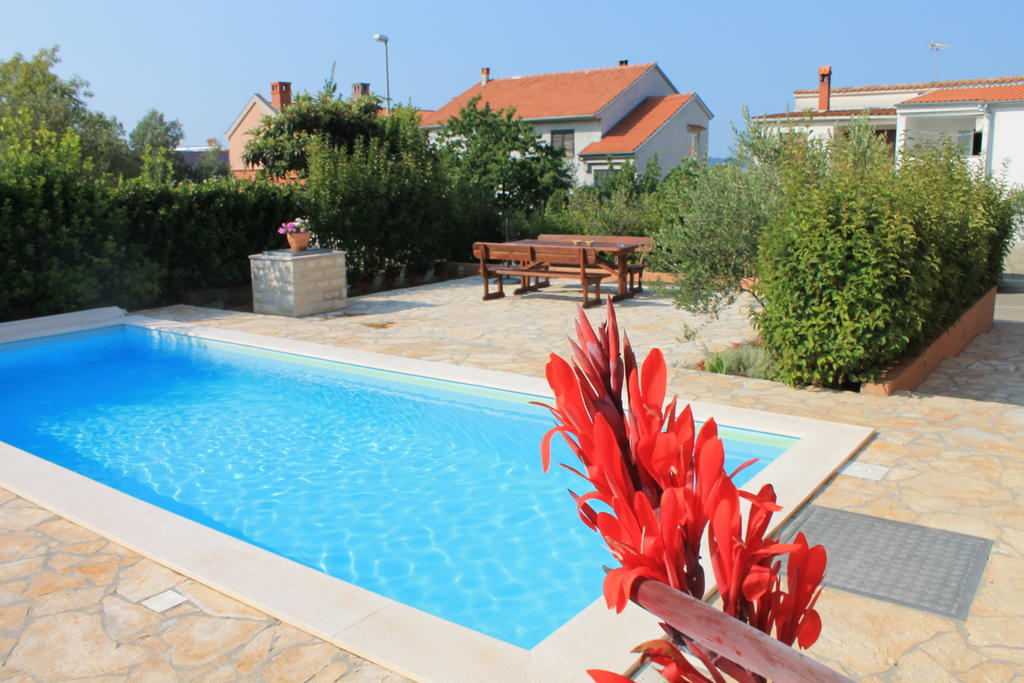 זאדאר Apartments Lara & Luka מראה חיצוני תמונה