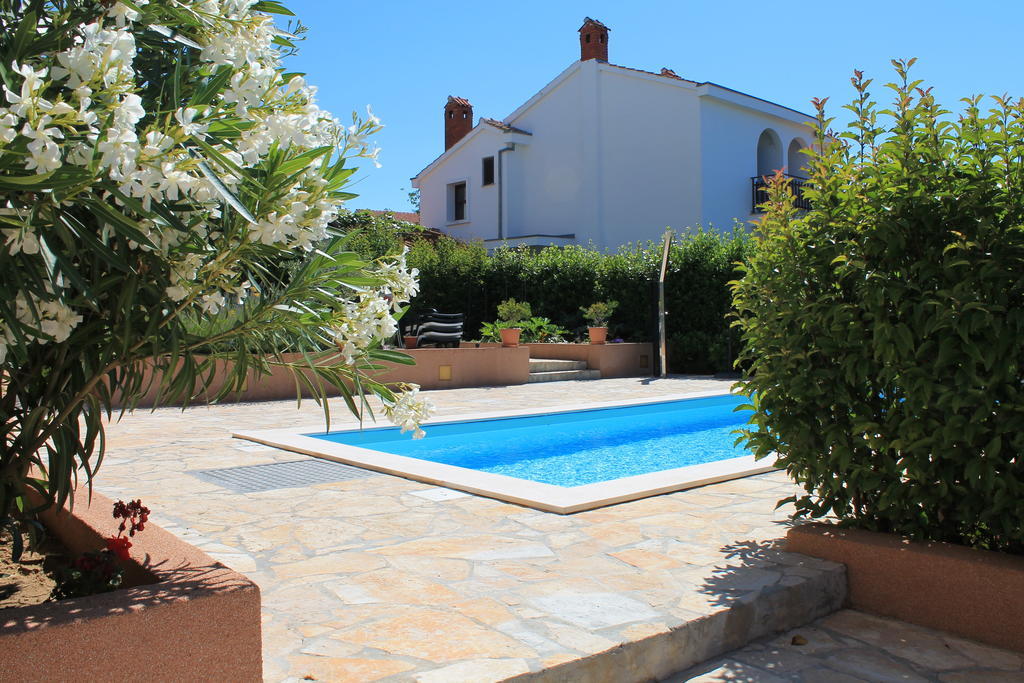 זאדאר Apartments Lara & Luka מראה חיצוני תמונה