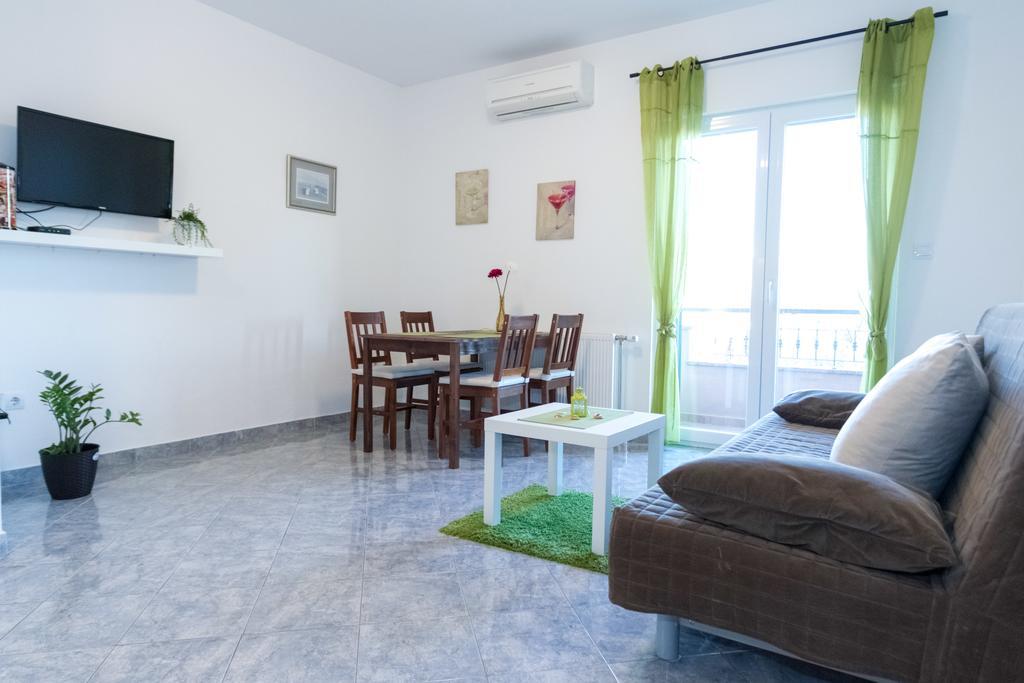 זאדאר Apartments Lara & Luka מראה חיצוני תמונה