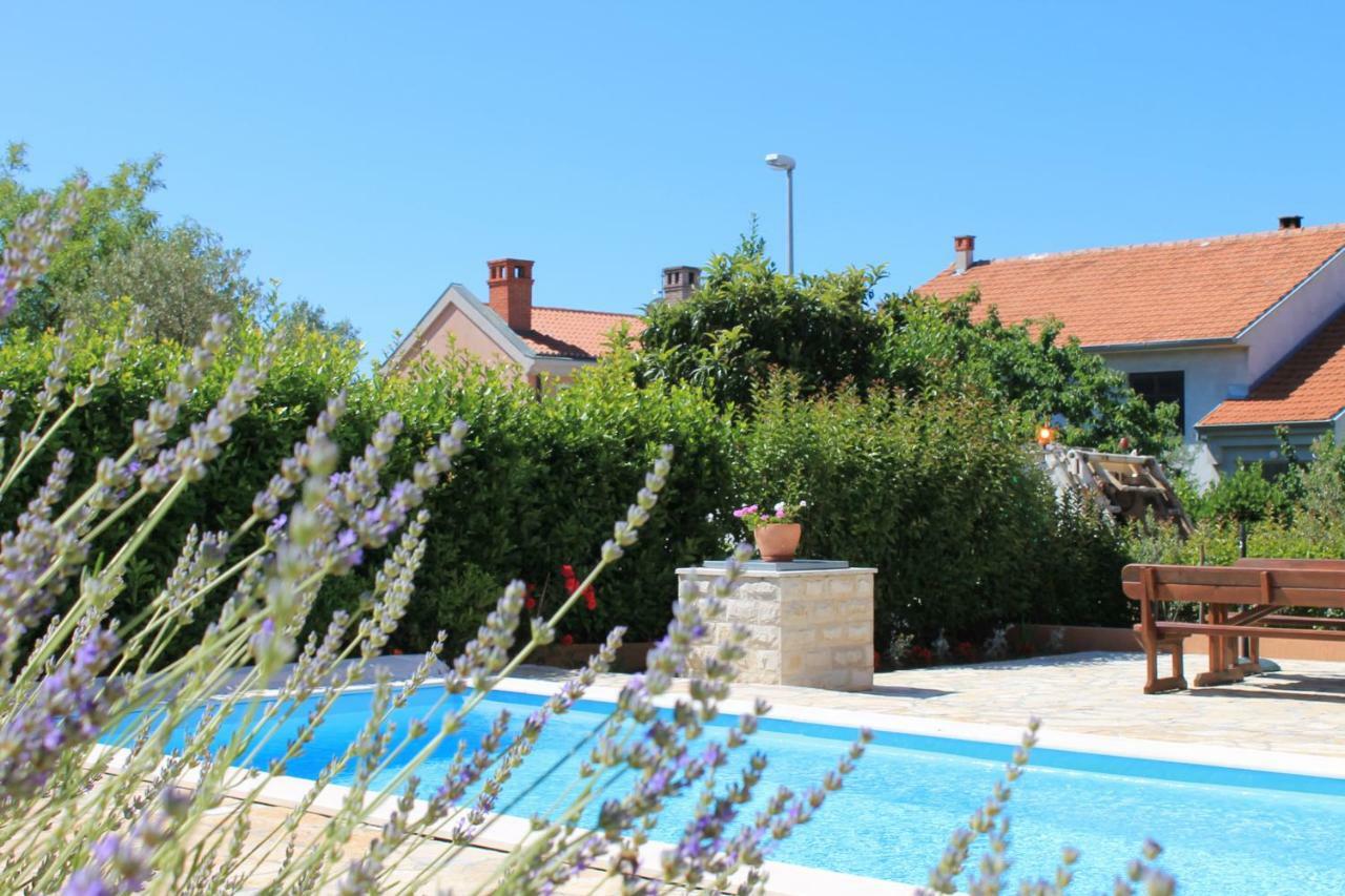 זאדאר Apartments Lara & Luka מראה חיצוני תמונה