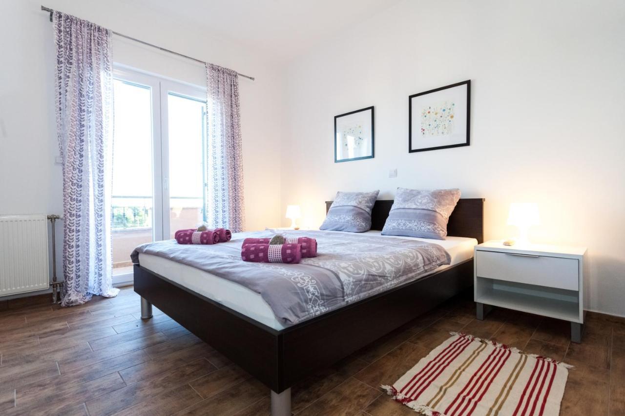 זאדאר Apartments Lara & Luka מראה חיצוני תמונה