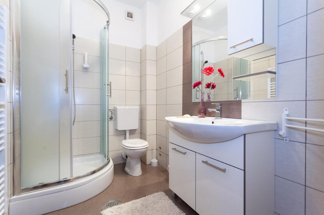 זאדאר Apartments Lara & Luka מראה חיצוני תמונה