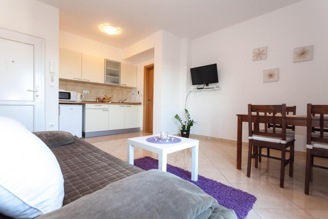 זאדאר Apartments Lara & Luka מראה חיצוני תמונה